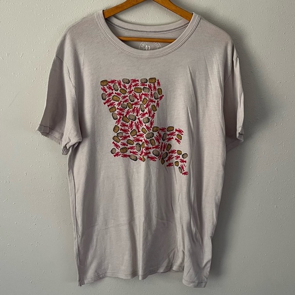 Breck & Vale Crawfish Boil Louisiana Light Tan Cream Tee Size Large - Picture 4 of 8